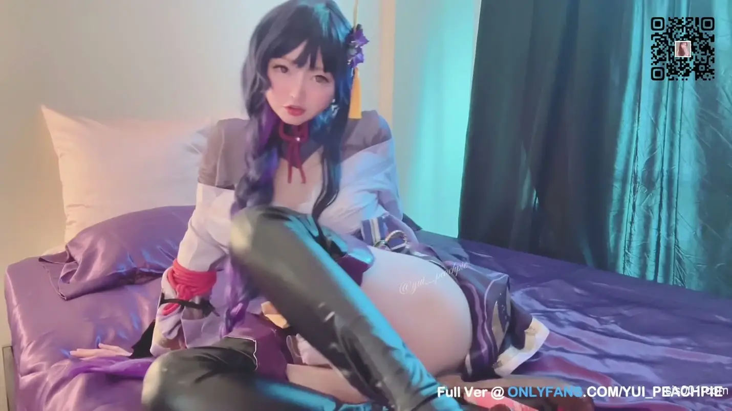 Yui Peachpie - 身材娇cos原神雷电将军舔穴喷小哥一脸